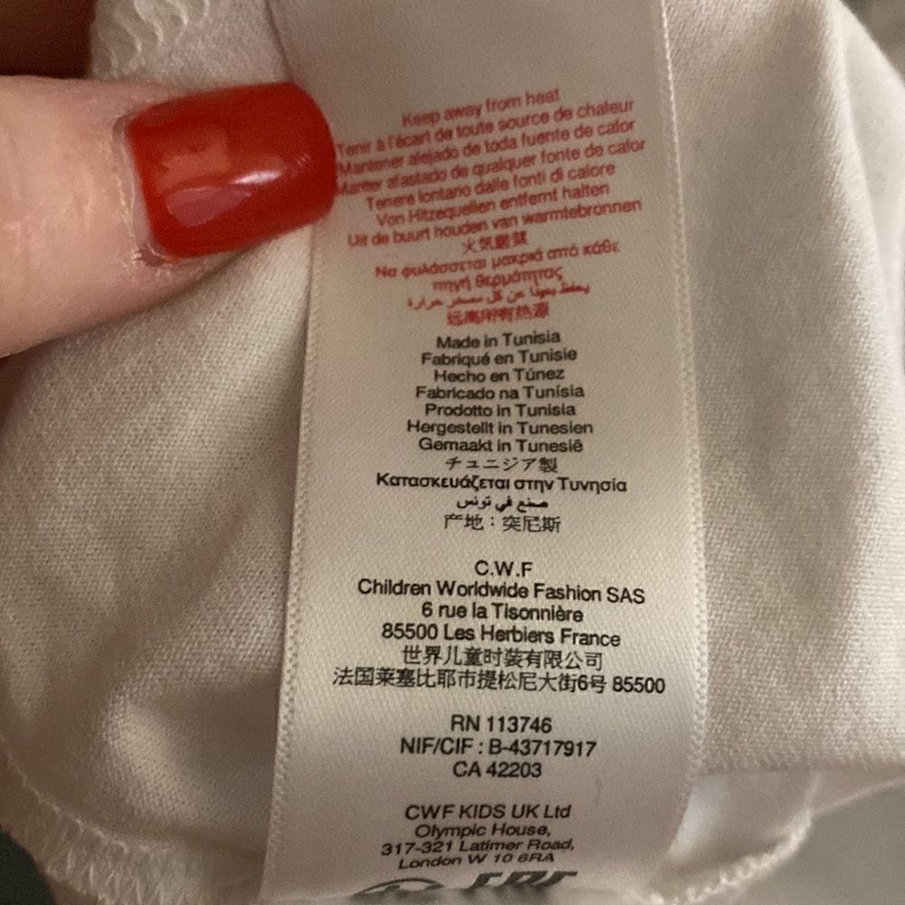 Givenchy NWT White/Grey Logo Tshirt with fake tears Size 18 Months - Picture 7 of 9